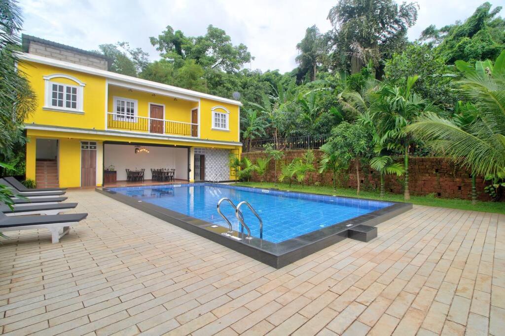 Mountain Bliss - Boutique Duplex with Private Pool - Housity