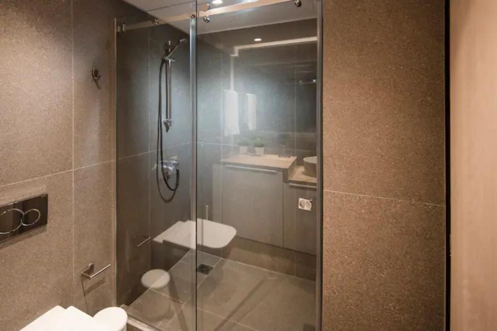 A bathroom at Downtown Syntagma apartment 2