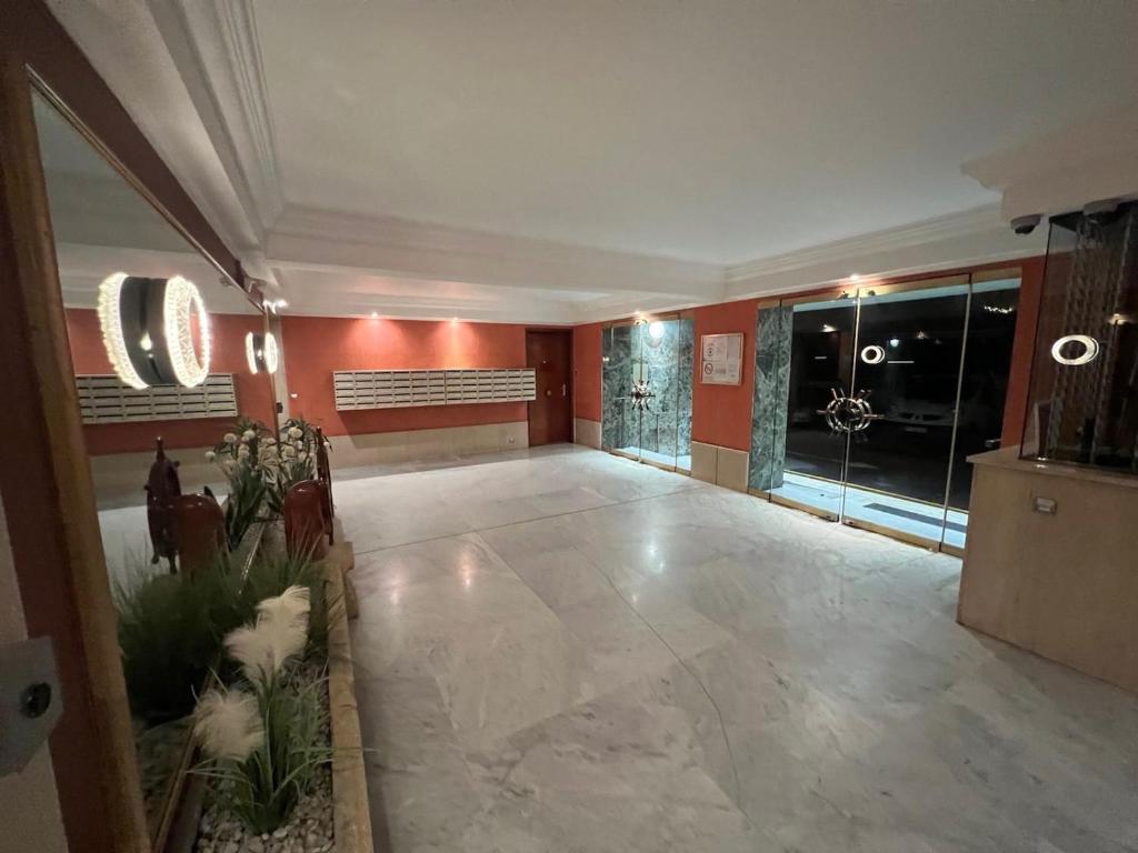 Lobby alebo recepcia v ubytovaní Seafront - beautiful flat with aircon and comfortable loggia
