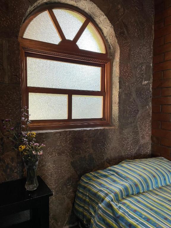 Casa Qatzij - Guest House, Lake Atitlan - Habitación Individual Con Baño Compartido