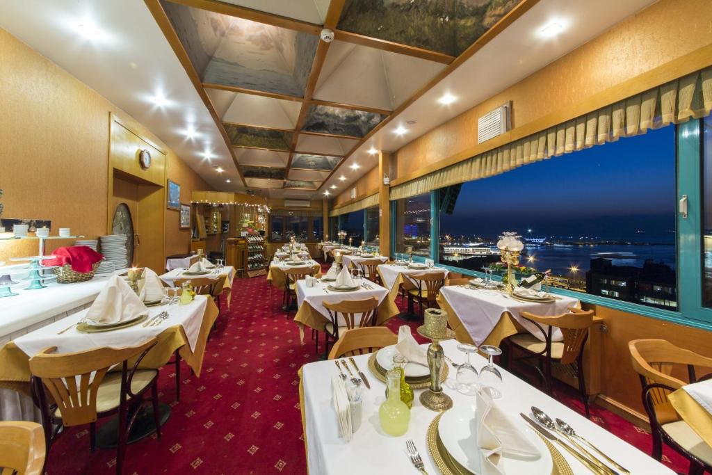 Restaurace v ubytování Sidonya Hotel