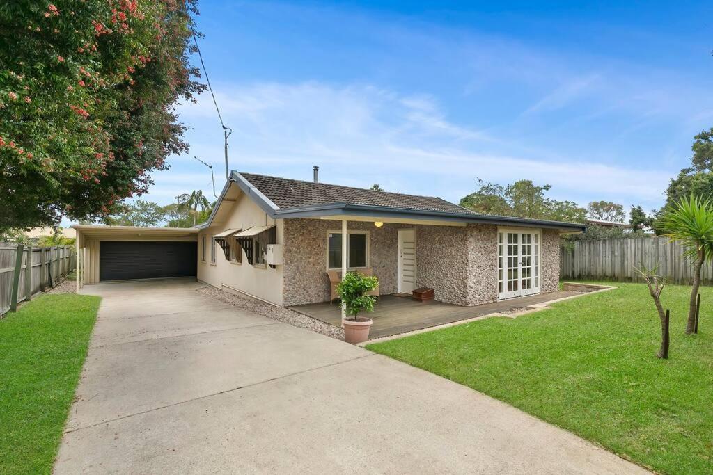 Pebble Cottage, Beachmere (updated prices 2024)