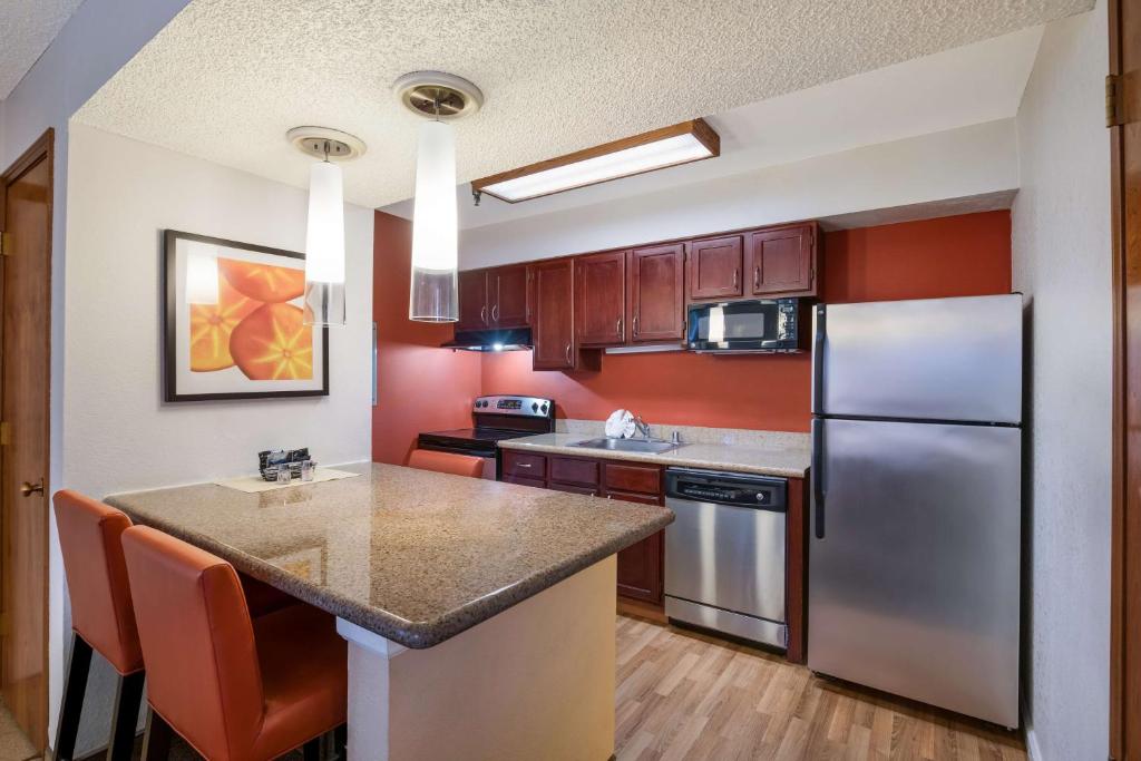 SenS Suites Livermore; SureStay Collection by Best Western photo