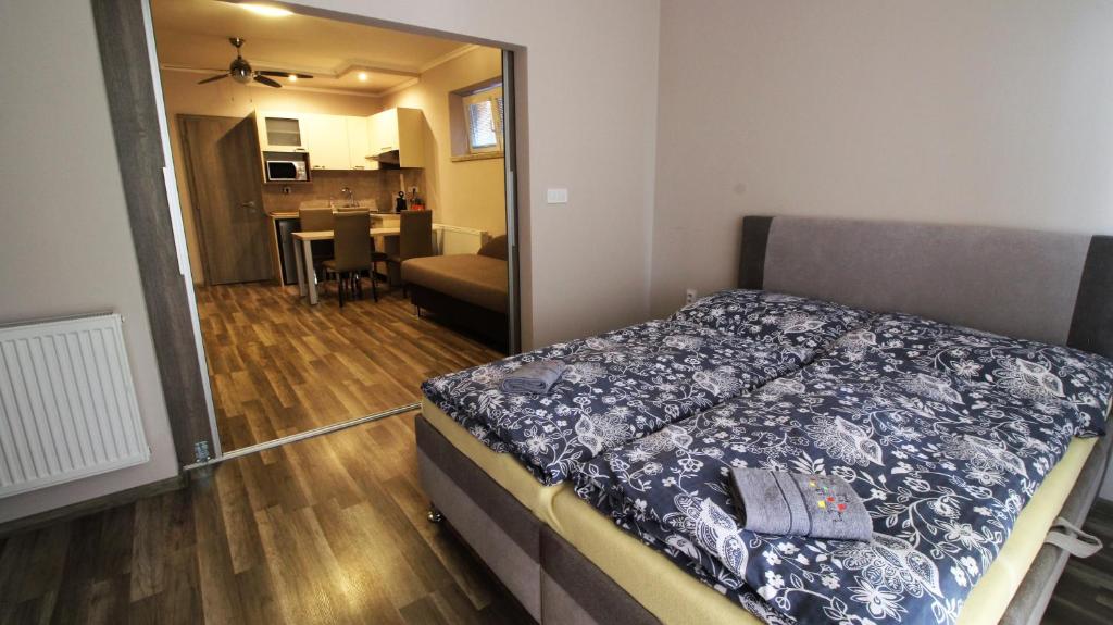Penzión Mika - Two-Bedroom Apartment With Terrace