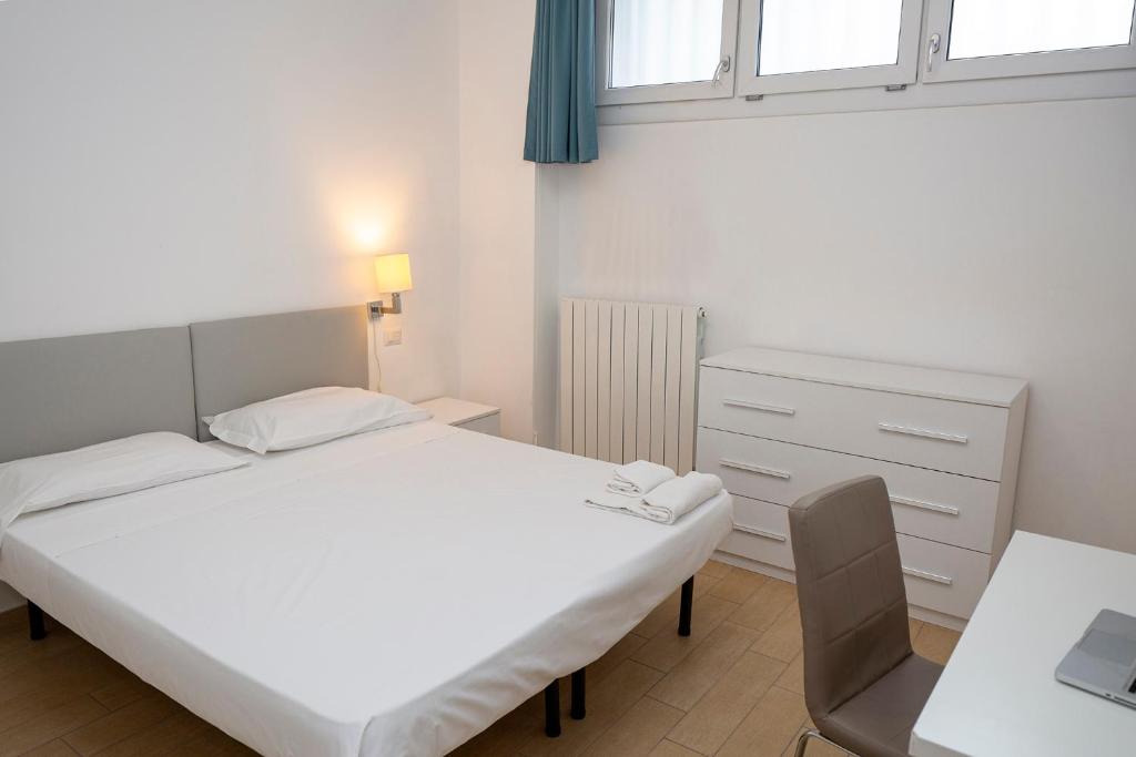 Rucellai Guest House - Double Room With Shared Bathroom
