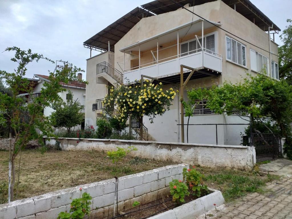 Gallery image of Villa vacation home to rent Uslu Sitesi дом отдыха in Didim