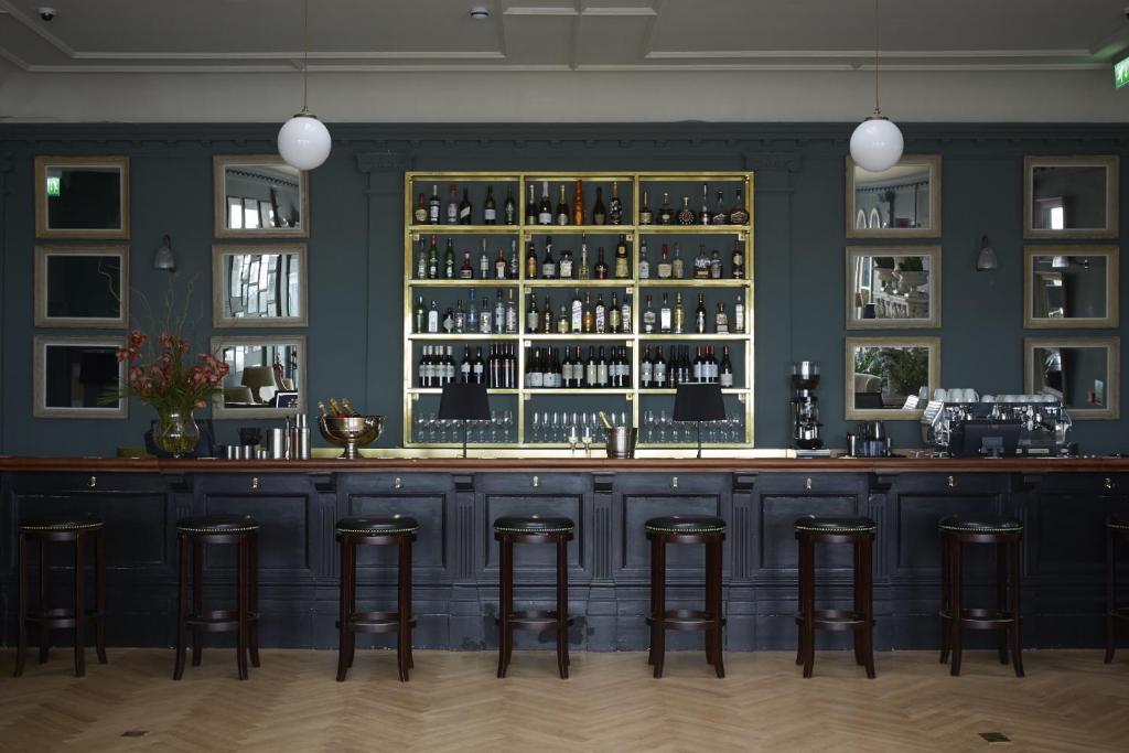 Cast Al Bar Ramsgate Albion House at Ramsgate, Ramsgate (updated prices 2025)