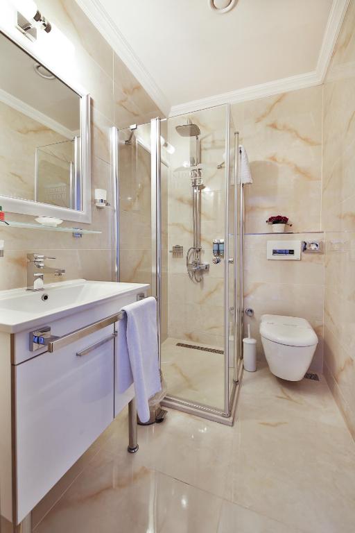 Koupelna v ubytování Sidonya Hotel