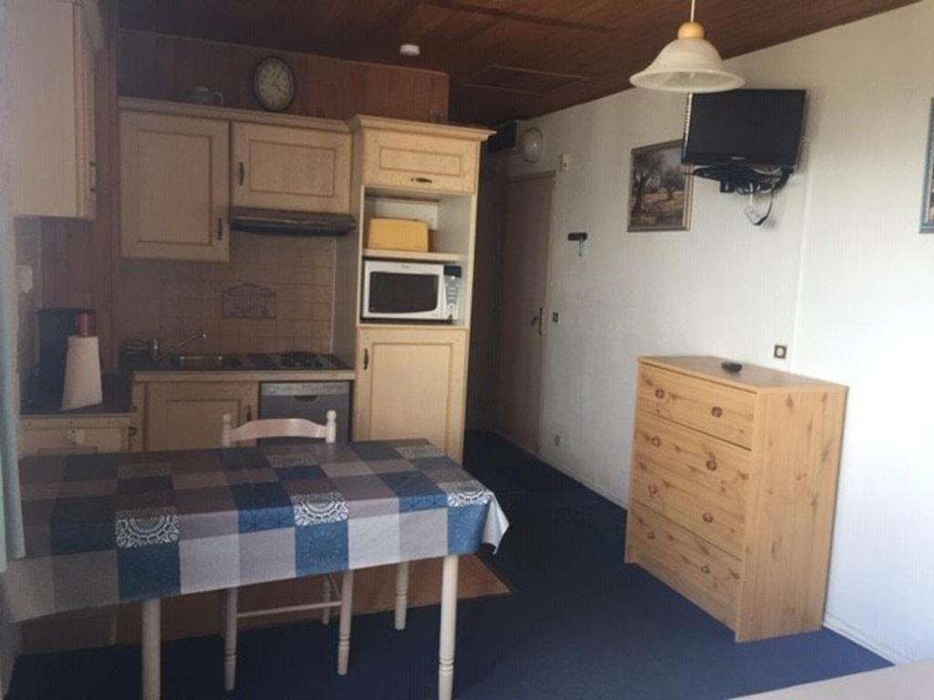 Zdjęcie z galerii obiektu Arette: Grand studio 6 pers. proche pistes, parking, lave-vaisselle - FR-1-602-108 w mieście Arette