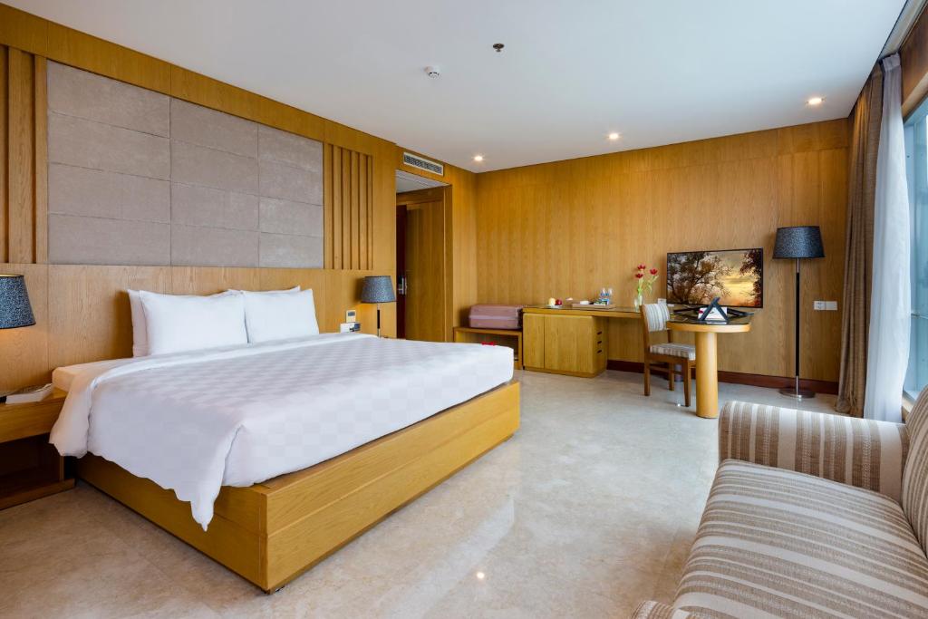 Suite Panorama với tầm nhìn ra thành phố và trà chiều hàng ngày
