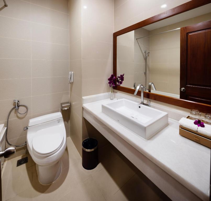 Phòng Deluxe 2 Giường Đơn Có Cửa Sổ + Minibar Miễn Phí
