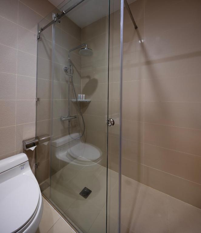 Suite Junior 3 Người + Minibar Miễn Phí