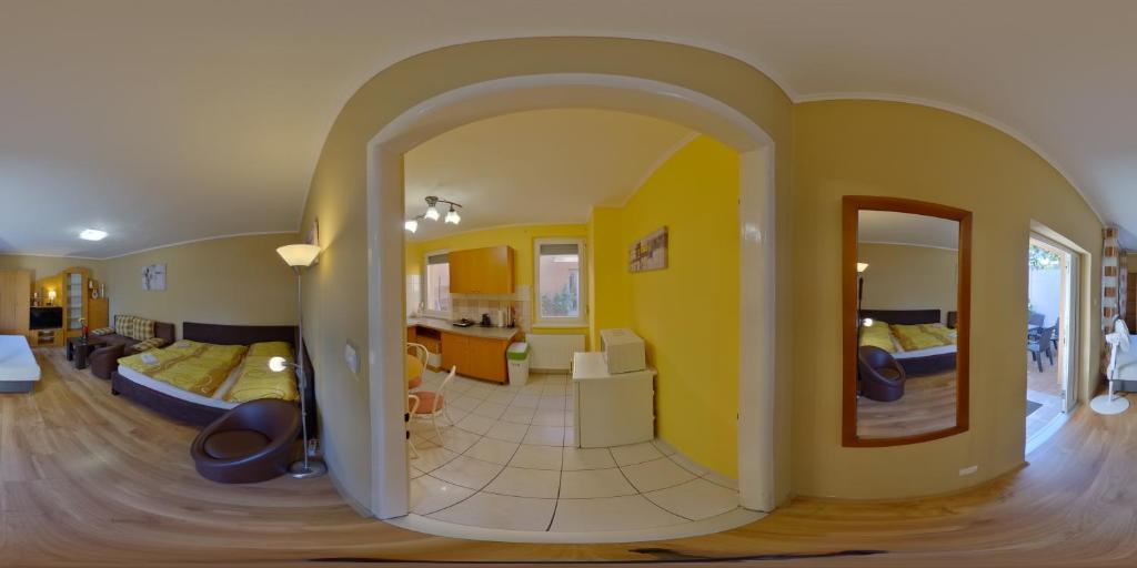 Penzión Mika - Apartment With Terrace