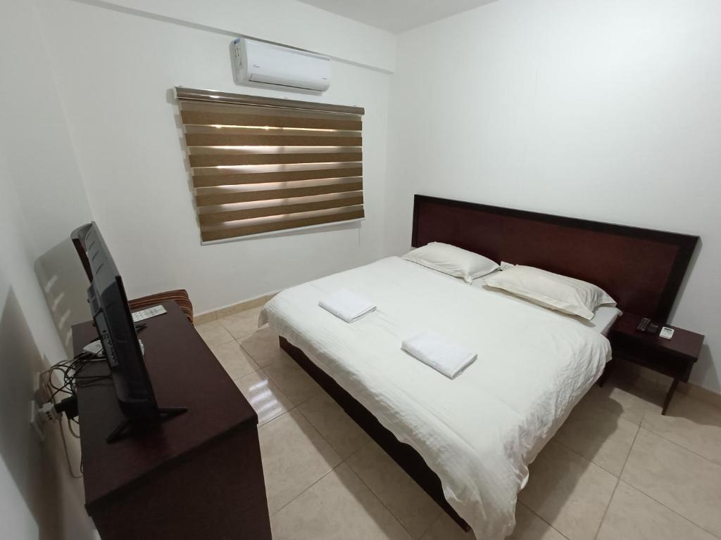 Happy Night Hostel - Twin Room With Garden View