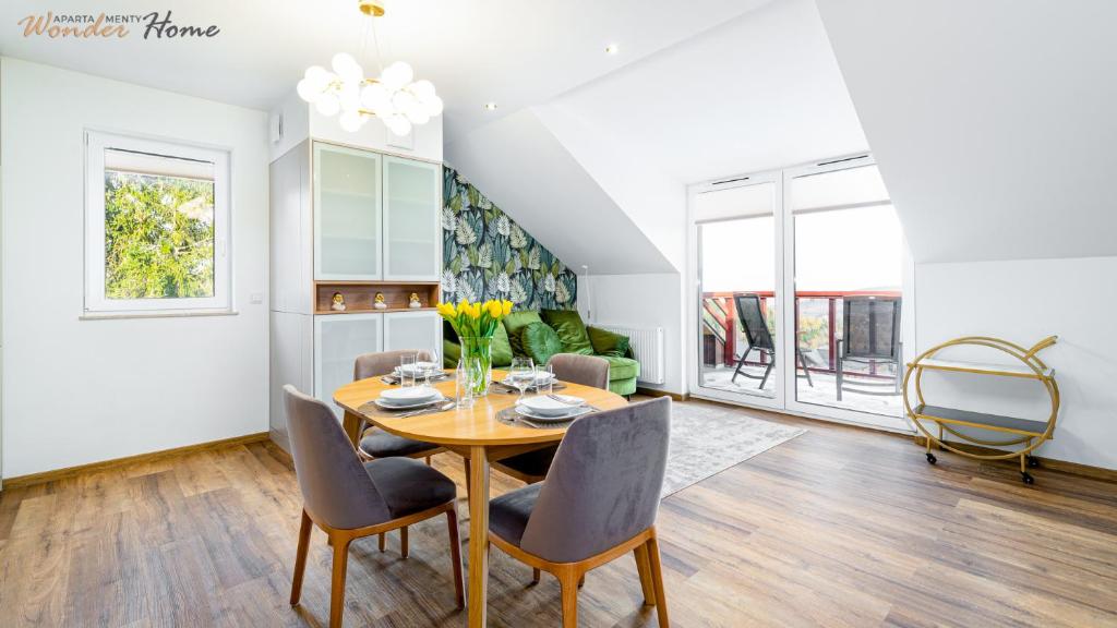 Posezení v ubytování Wonder Home - Apartamenty blisko centrum, tuż przy kolei gondolowej i trasach Single Track