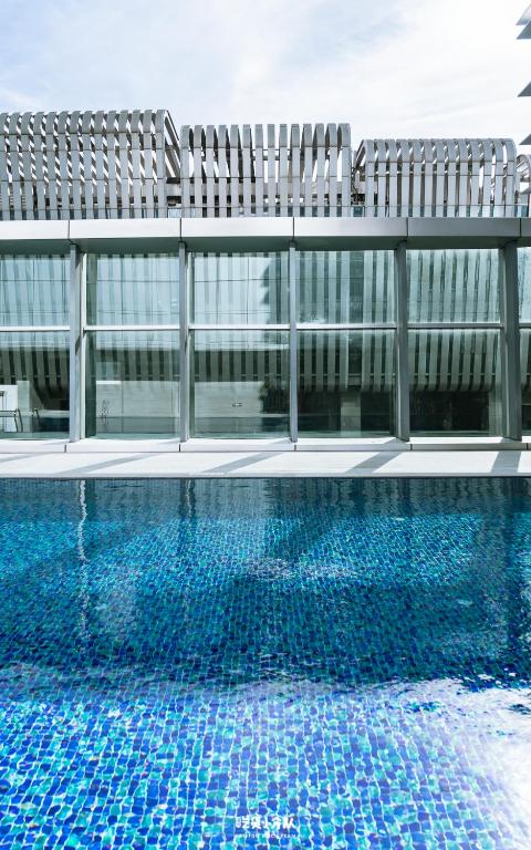 Bazén v ubytování Pullman Shenzhen North nebo v jeho okolí