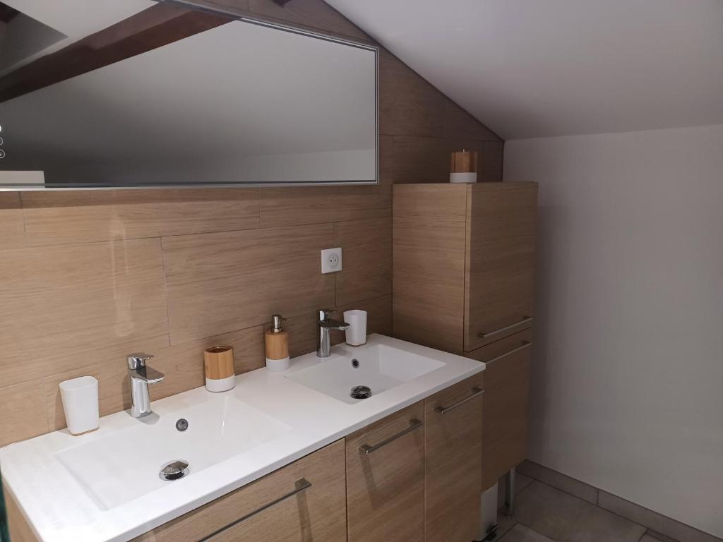 Kúpeľňa v ubytovaní La Grange 3 étoiles - Maison d'hôte à 10 min des plages