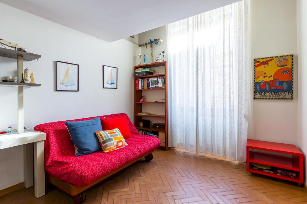 A seating area at Residenza Capano Charming House by Napoliapartments