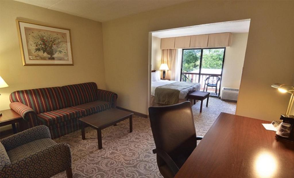 Sturbridge Host Hotel And Conference Center - Chambre Reine