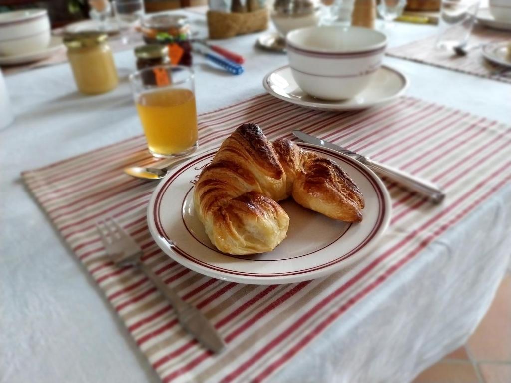 Jedlo v ubytovaní bed & breakfast alebo blízkom okolí