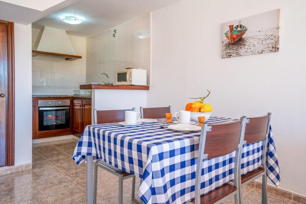 Apartamentos Marcelino - Formentera Break, Es Pujols ...