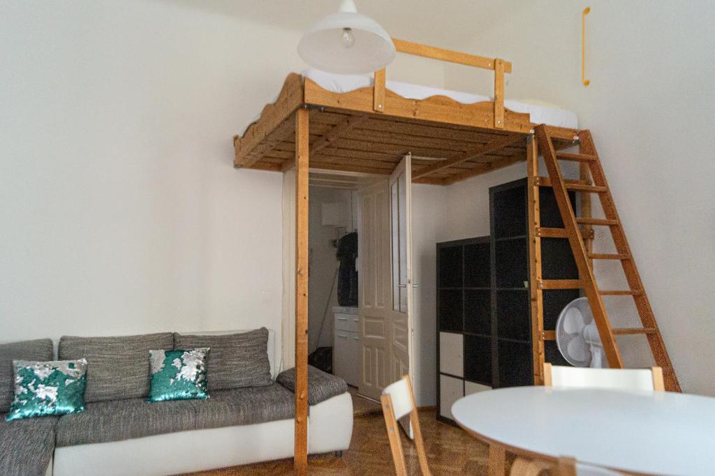 Zdjęcie z galerii obiektu Stunning 2BR Neighboring apts.Perfect for 8 guests w Wiedniu