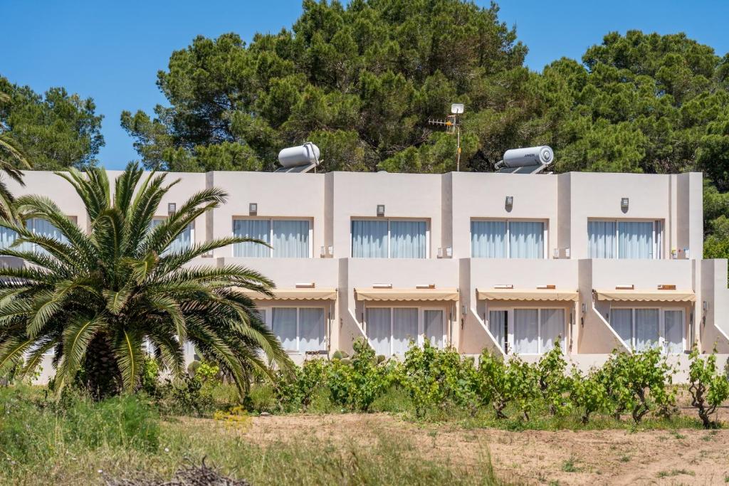 Apartamentos Marcelino - Formentera Break, Es Pujols ...