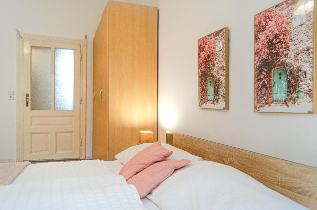 Zdjęcie z galerii obiektu Stunning 2BR Neighboring apts.Perfect for 8 guests w Wiedniu