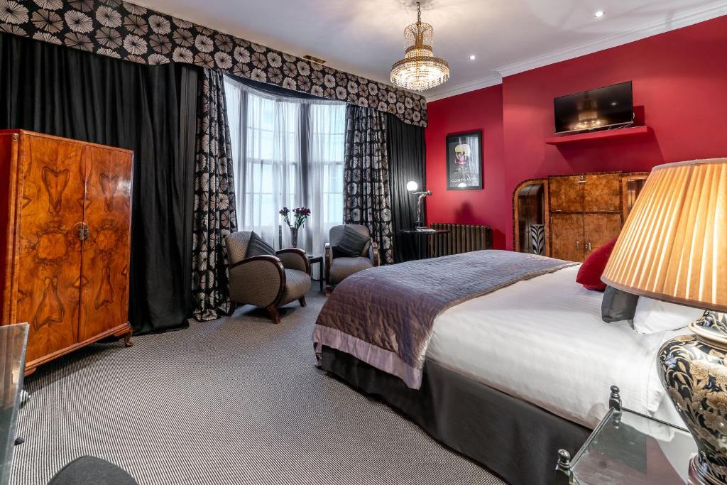 Blanch House - Resim 17