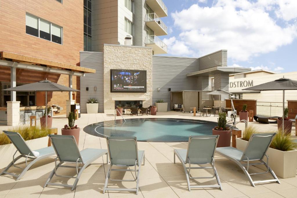 Bazén v ubytování Archer Hotel Austin nebo v jeho okolí
