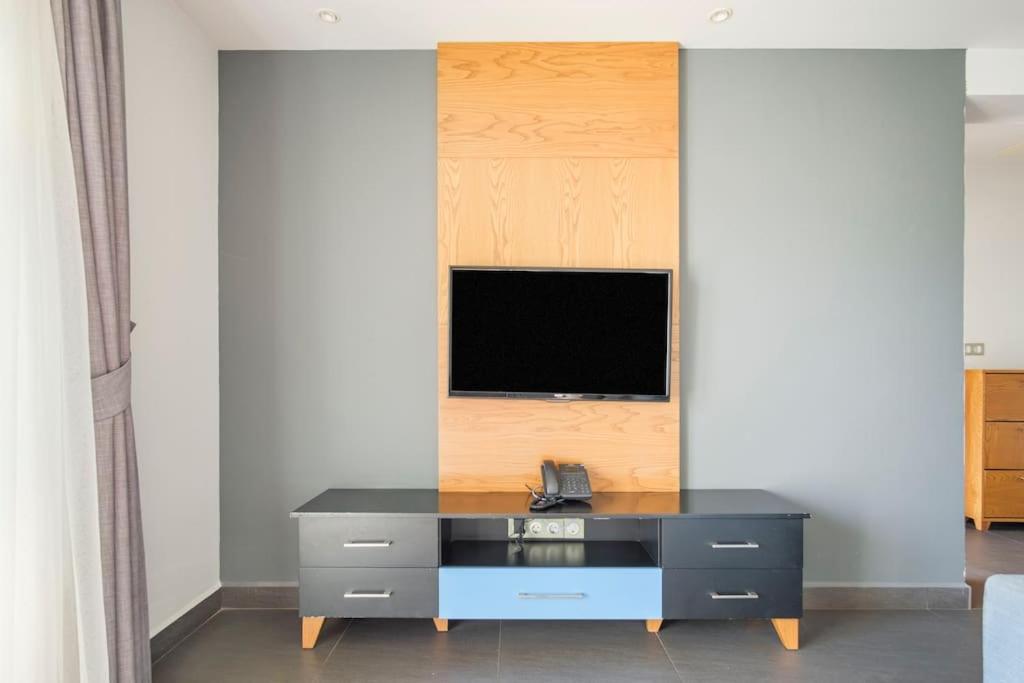 TV a/nebo společenská místnost v ubytování Degirmenburnu Residence