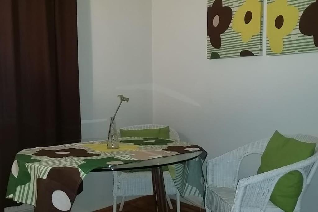 Posedenie v ubytovaní AIRAM Apartment CENTER BUDAPEST 120m2