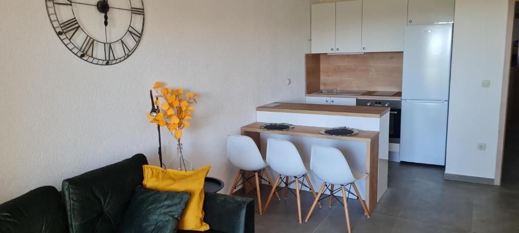Kuchyň nebo kuchyňský kout v ubytování Holiday Park Lu-Ka