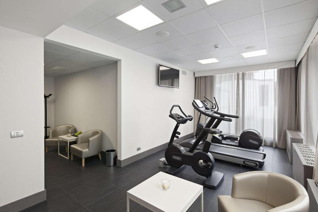 Fitness centrum a/nebo fitness zařízení v ubytování NH Parma