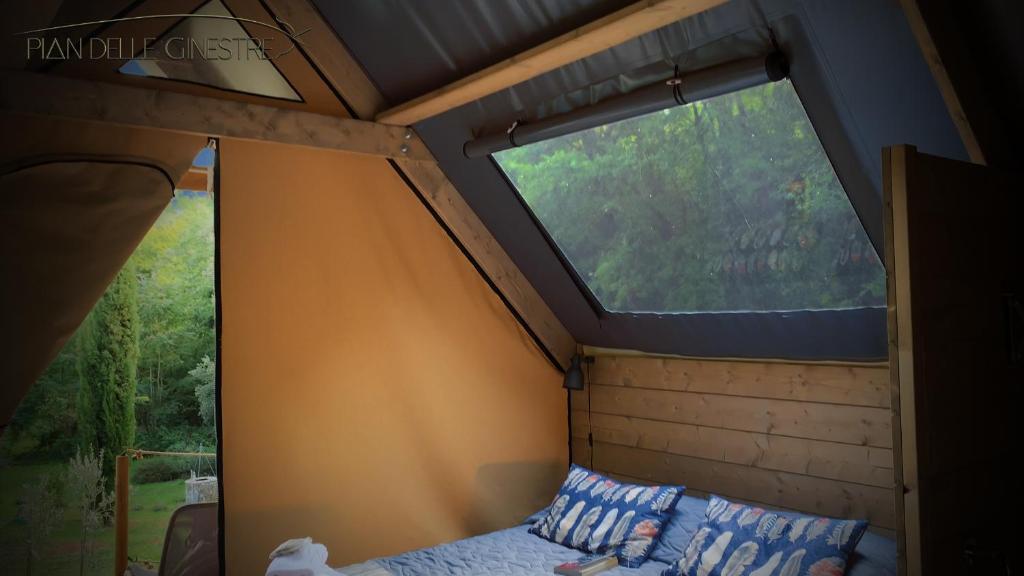 Aed väljaspool majutusasutust Glamping Pian delle Ginestre