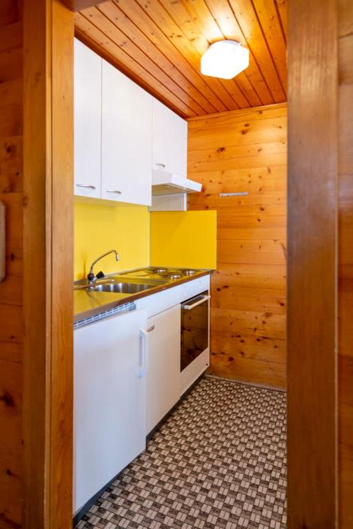 Kuchyň nebo kuchyňský kout v ubytování Chalet Weisshorn 2