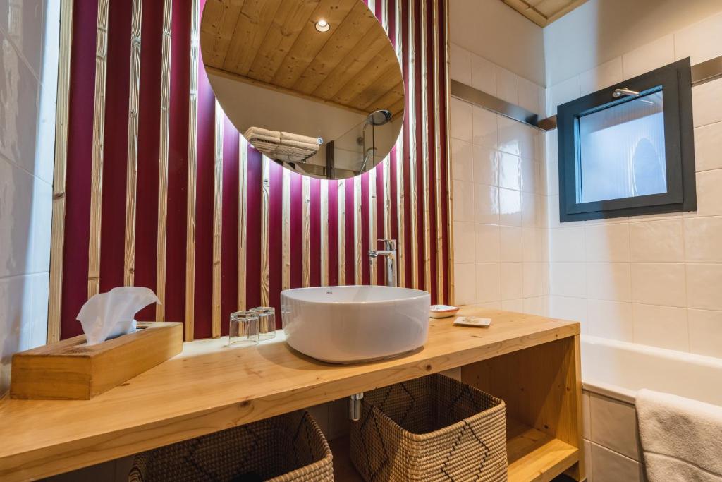 Chalet-Hôtel La Marmotte, La Tapiaz & SPA, The Originals Relais - Double Room