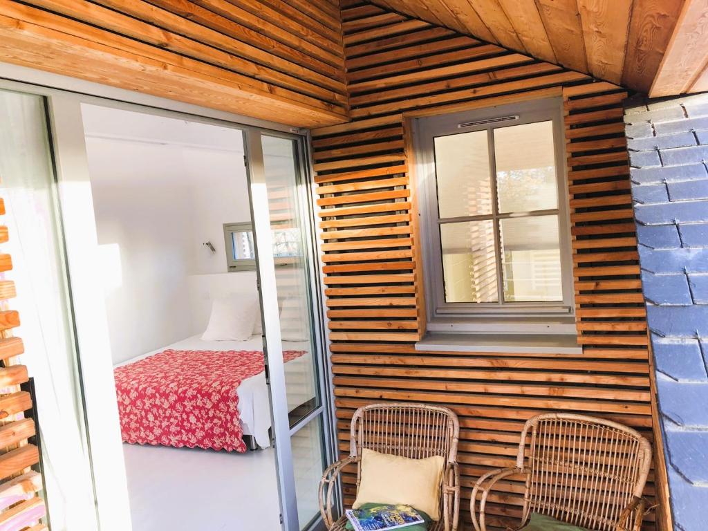 Photo from Denis & Virginie - château à pied - parking gratuit in Versailles, Ile de France, France