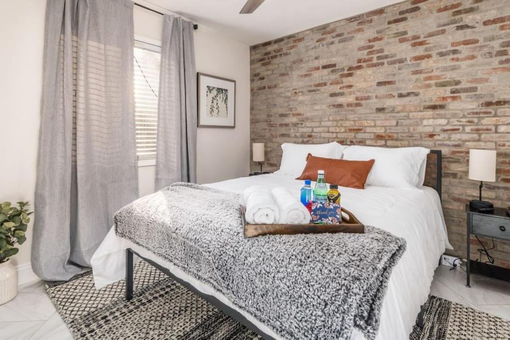 Cozy OSU/Short North 2B Condo, Walkable w/ Parking, Columbus (updated