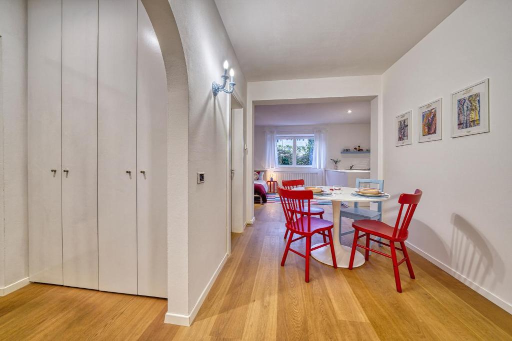 Zdjęcie z galerii obiektu Centrally located apartment with parking space w mieście Caldaro