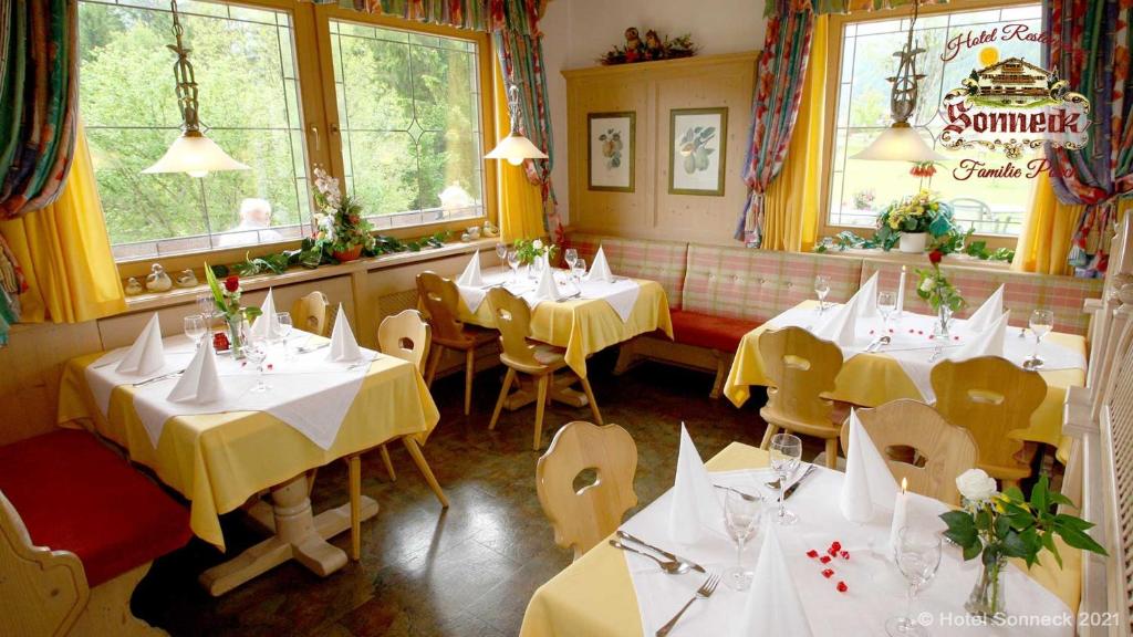 Restaurace v ubytování Hotel-Gasthof-Sonneck