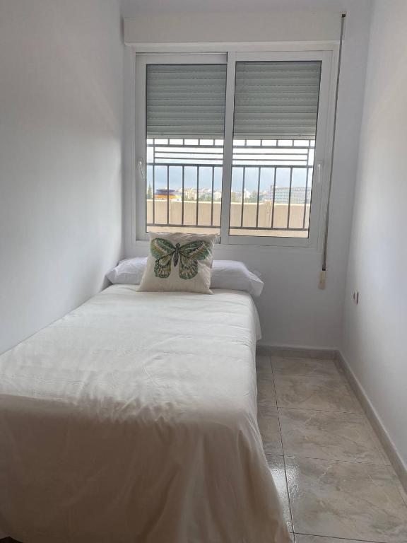 Postel nebo postele na pokoji v ubytování Acogedor apartamento junto a la playa by beBalmy