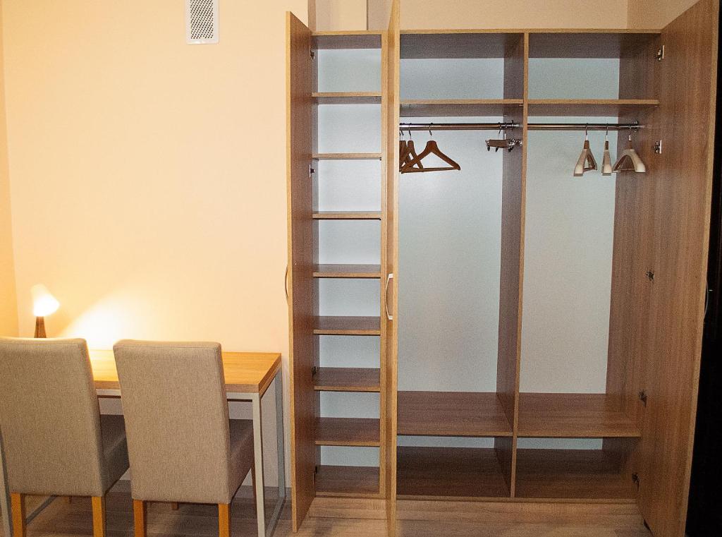 Redwood Hostel by EASY RENT Apartments - 9