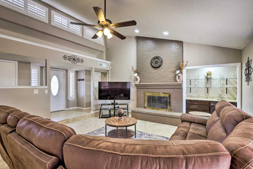 FamilyFriendly El Paso Abode with Large Yard!, El Paso (updated prices