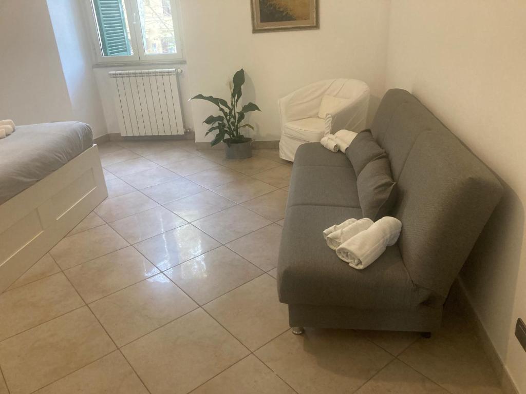 A seating area at Casa Futura Trastevere