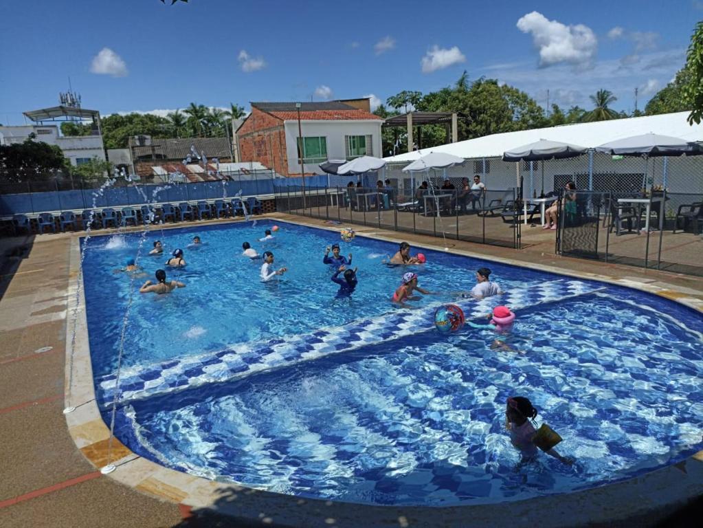 A piscina localizada em Centro Vacacional Los Pijaos ou nos arredores