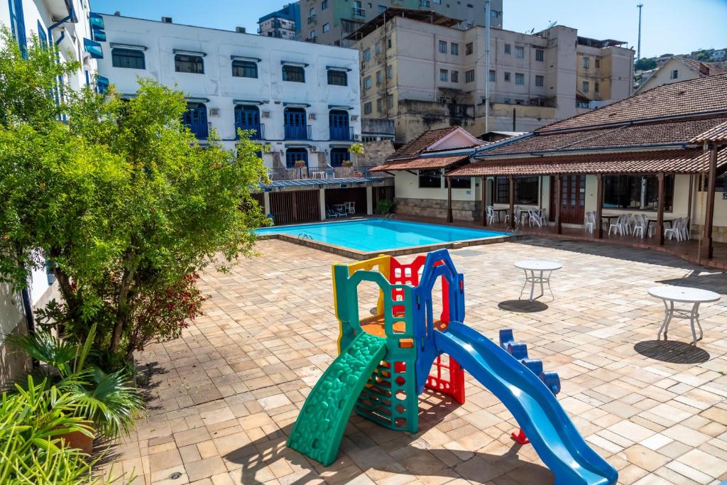 Bazén v ubytování VOA Hotel Caxambu nebo v jeho okolí