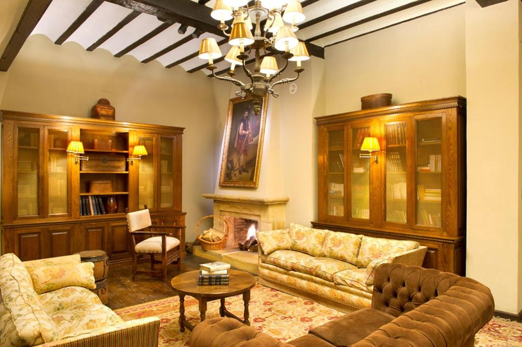 Zona de estar de Parador de Santillana Gil Blas