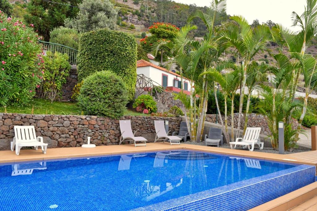 Bazén v ubytování Cicas Studio, a Home in Madeira nebo v jeho okolí