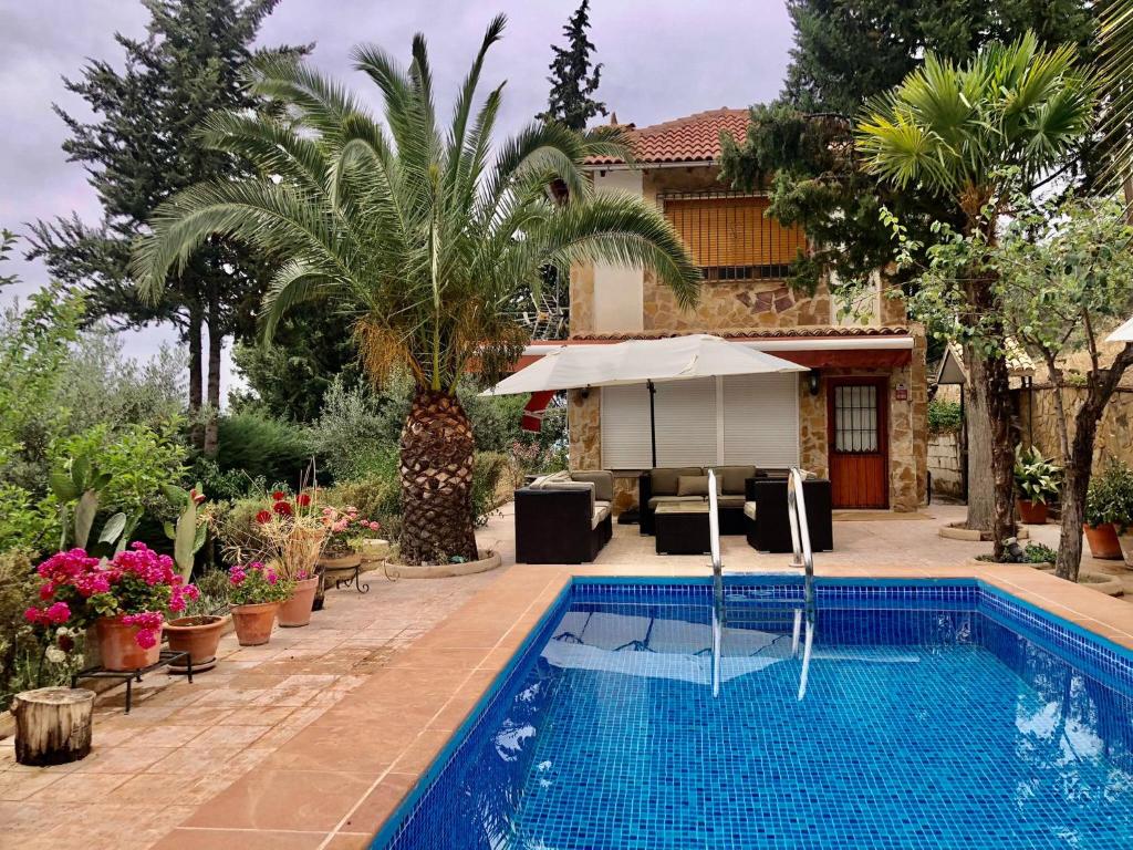 The swimming pool at or close to Nueva Cazorla Mirador Cerro del Escribano